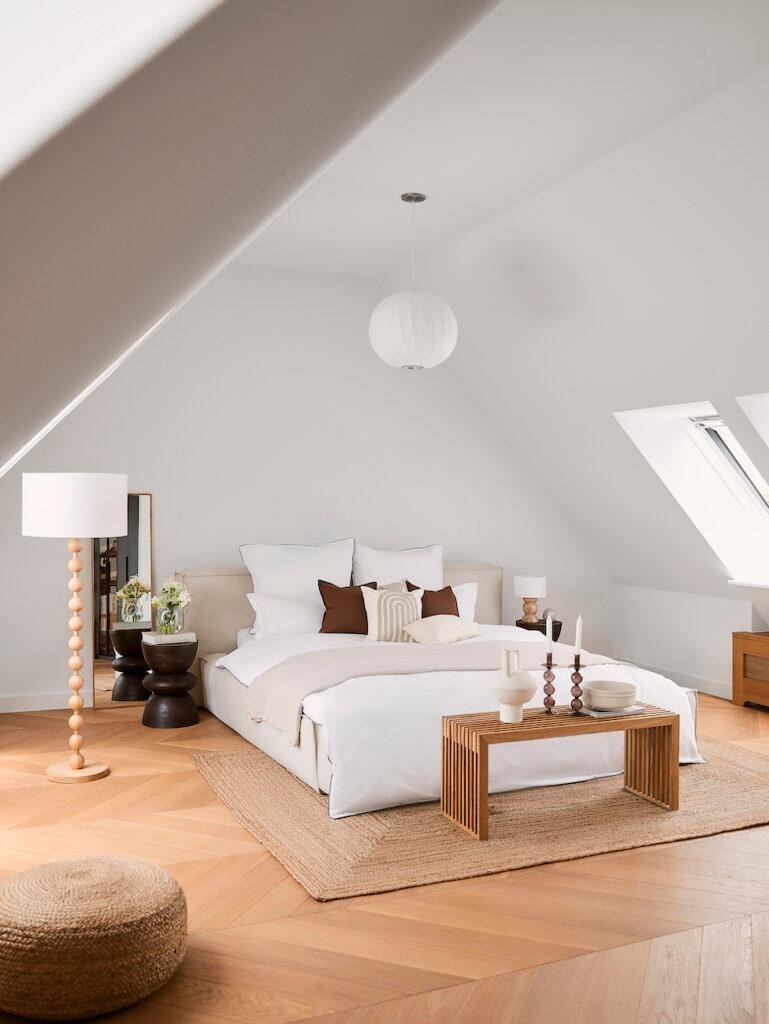 Schlafzimmer Mit Dachschräge: 10 Tipps Und Produkte | Westwing intended for L Schlafzimmer Dachschräge